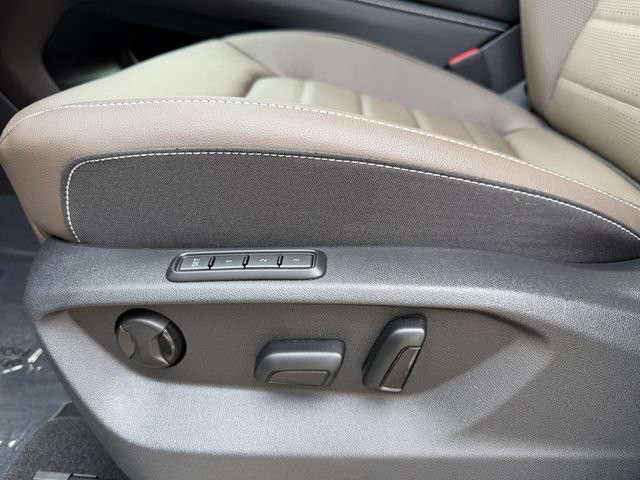 New 2026 White Volkswagen 2.0T SEL image 21