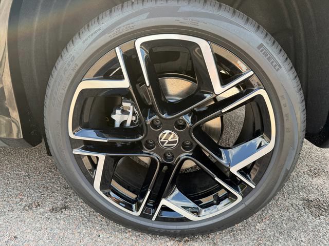 New 2026 Green Volkswagen SEL R-Line Turbo image 23