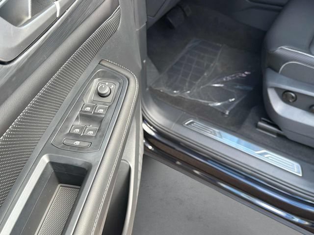 New 2026 Black Volkswagen SE w/Technology image 17