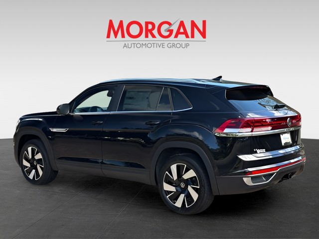 New 2026 Black Volkswagen SE w/Technology image 6