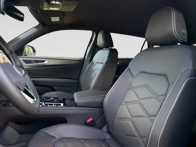 New 2026 Black Volkswagen SE w/Technology image 19