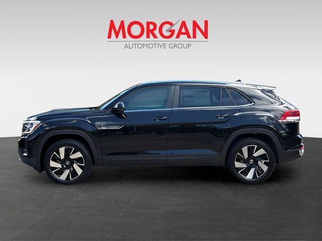 New 2026 Black Volkswagen SE w/Technology image 7