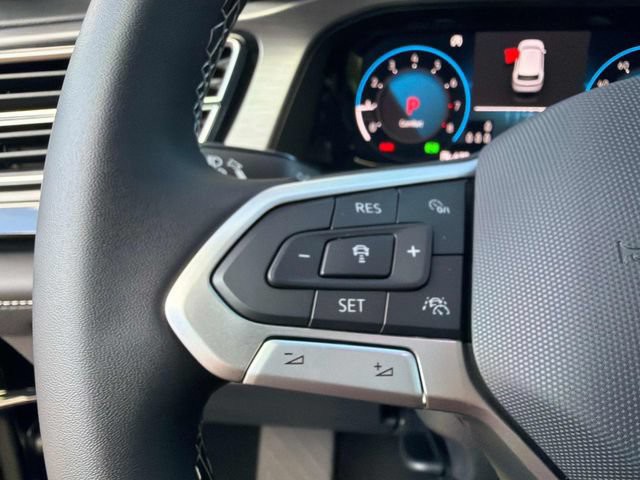 New 2026 Black Volkswagen SE w/Technology image 25