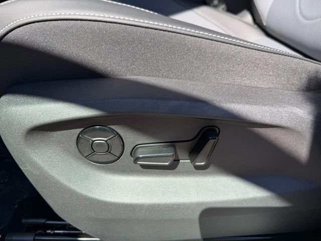 New 2026 White Volkswagen 2.0T SE R-Line Black image 13