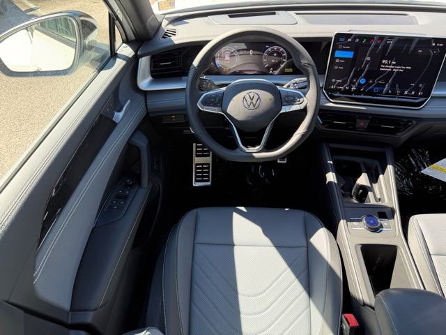 New 2026 White Volkswagen 2.0T SE R-Line Black image 12