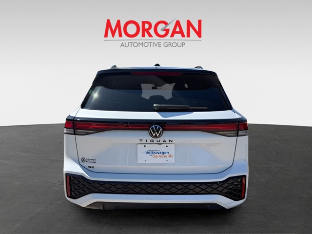 New 2026 White Volkswagen 2.0T SE R-Line Black image 6