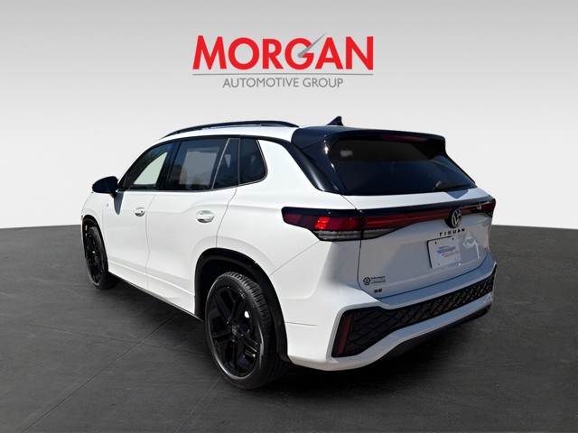 New 2026 White Volkswagen 2.0T SE R-Line Black image 4