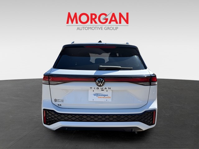 New 2026 White Volkswagen 2.0T SE R-Line Black image 7