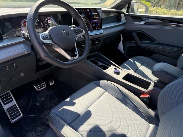 New 2026 White Volkswagen 2.0T SE R-Line Black image 16