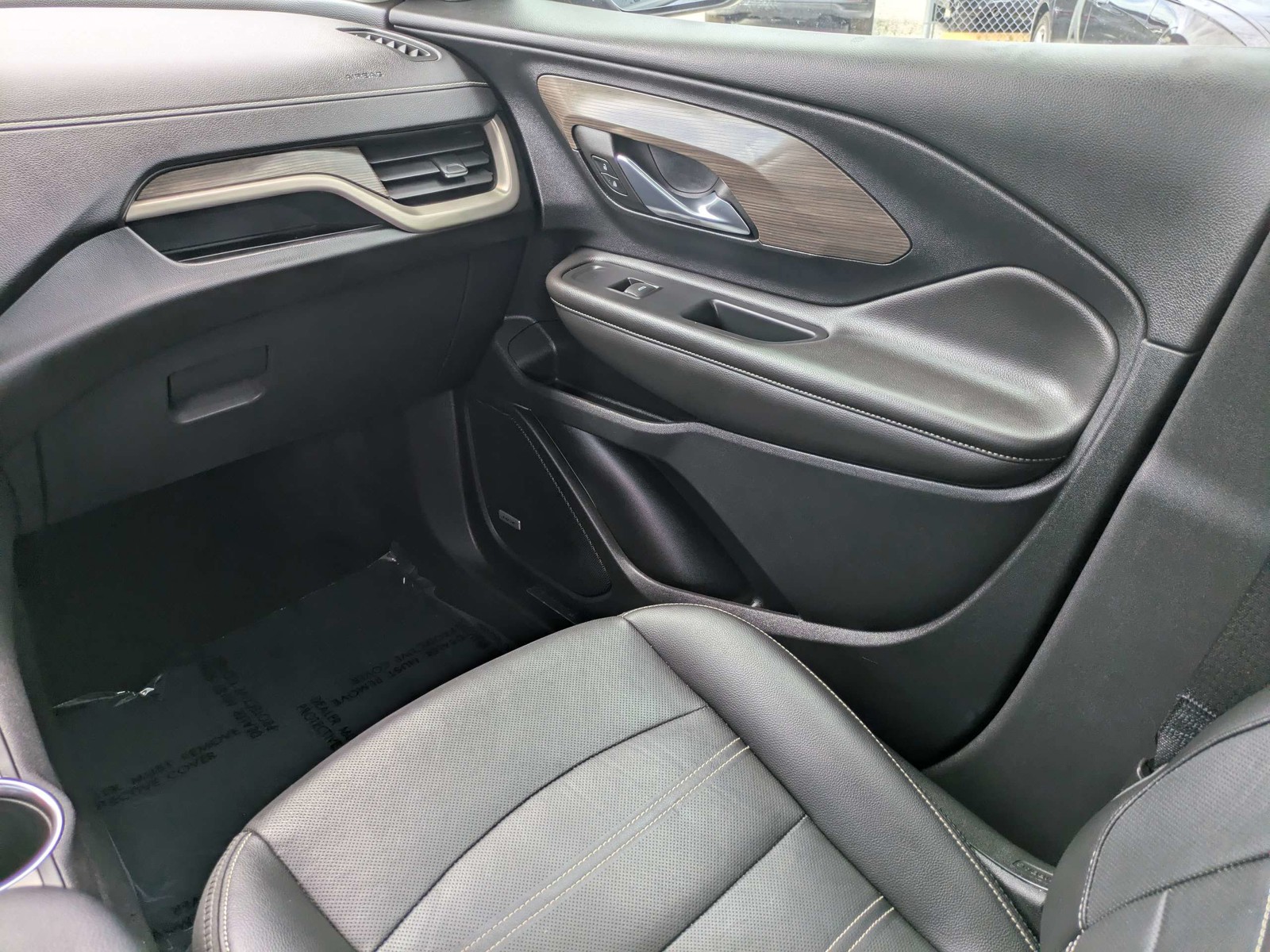 Certified Used 2023 Marine Metallic GMC Denali image 15