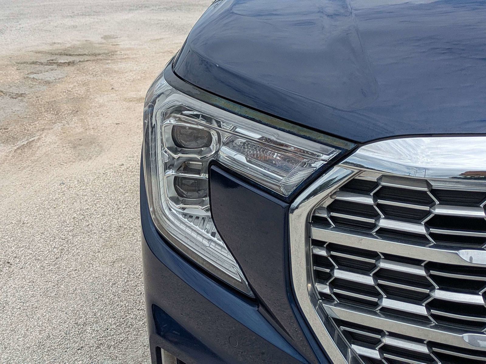 Certified Used 2023 Marine Metallic GMC Denali image 9