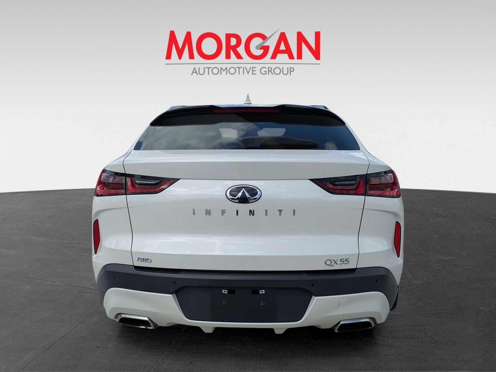 Used 2023 Majestic White INFINITI LUXE image 4