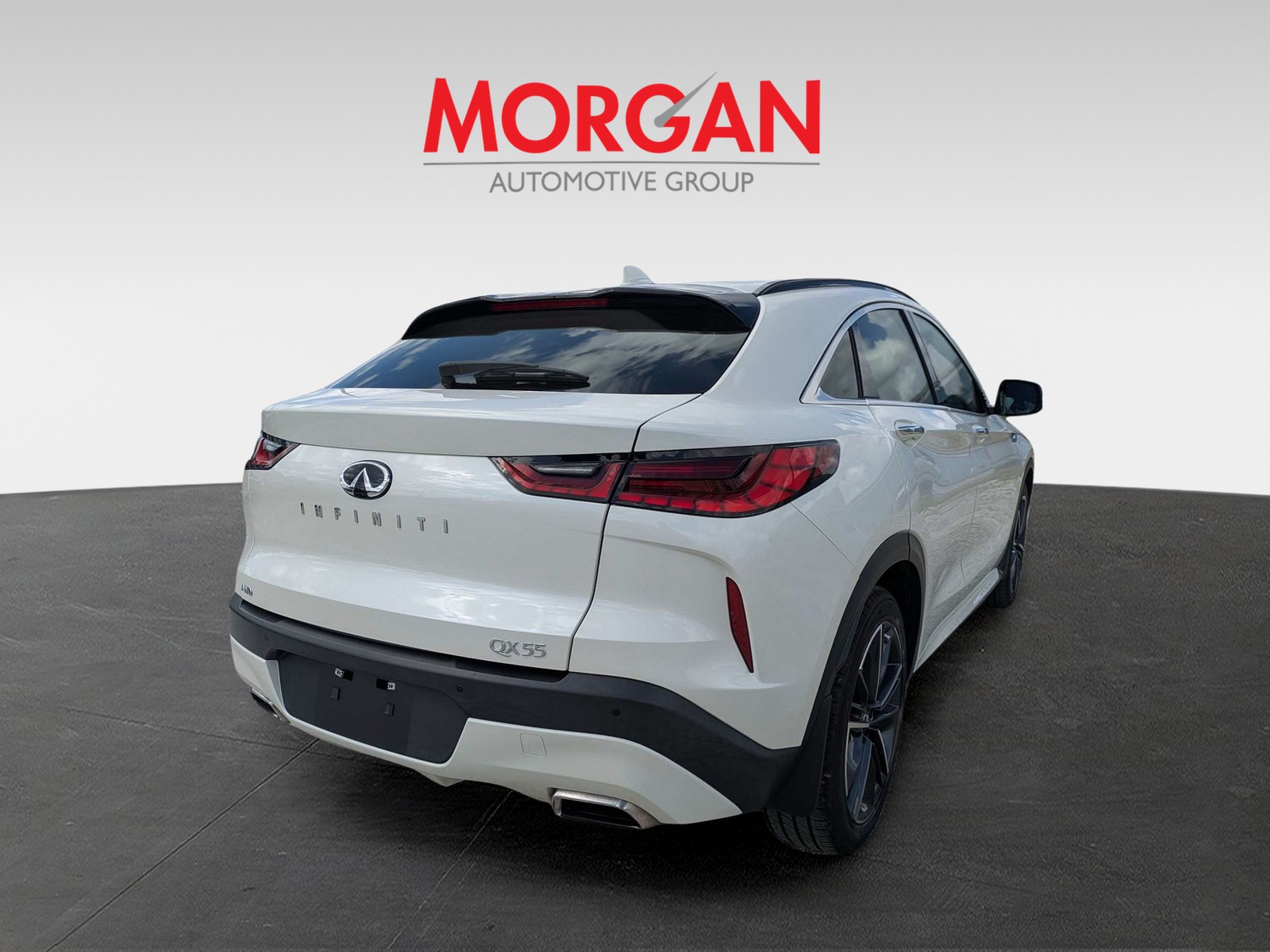 Used 2023 Majestic White INFINITI LUXE image 3