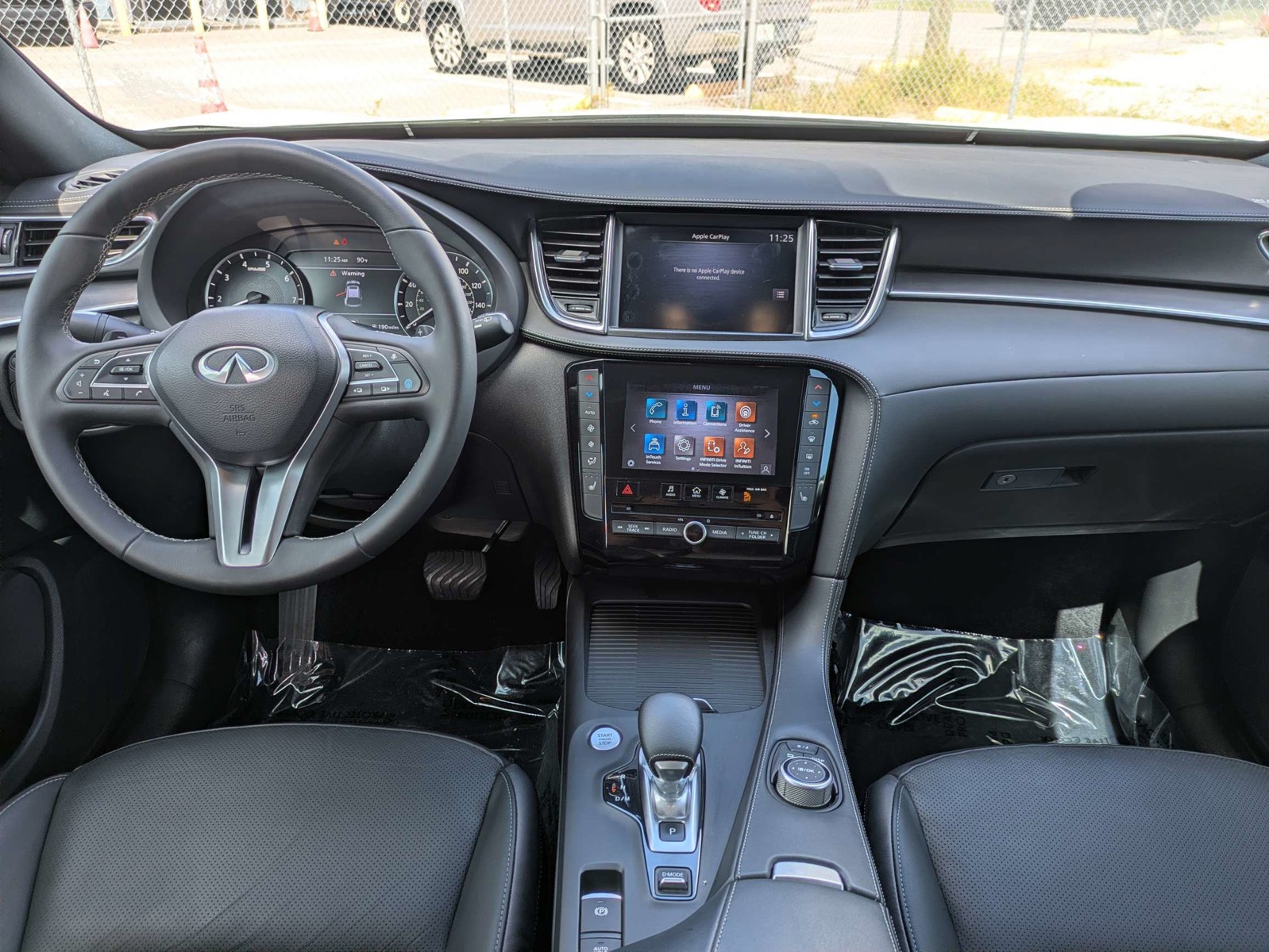 Used 2023 Majestic White INFINITI LUXE image 15