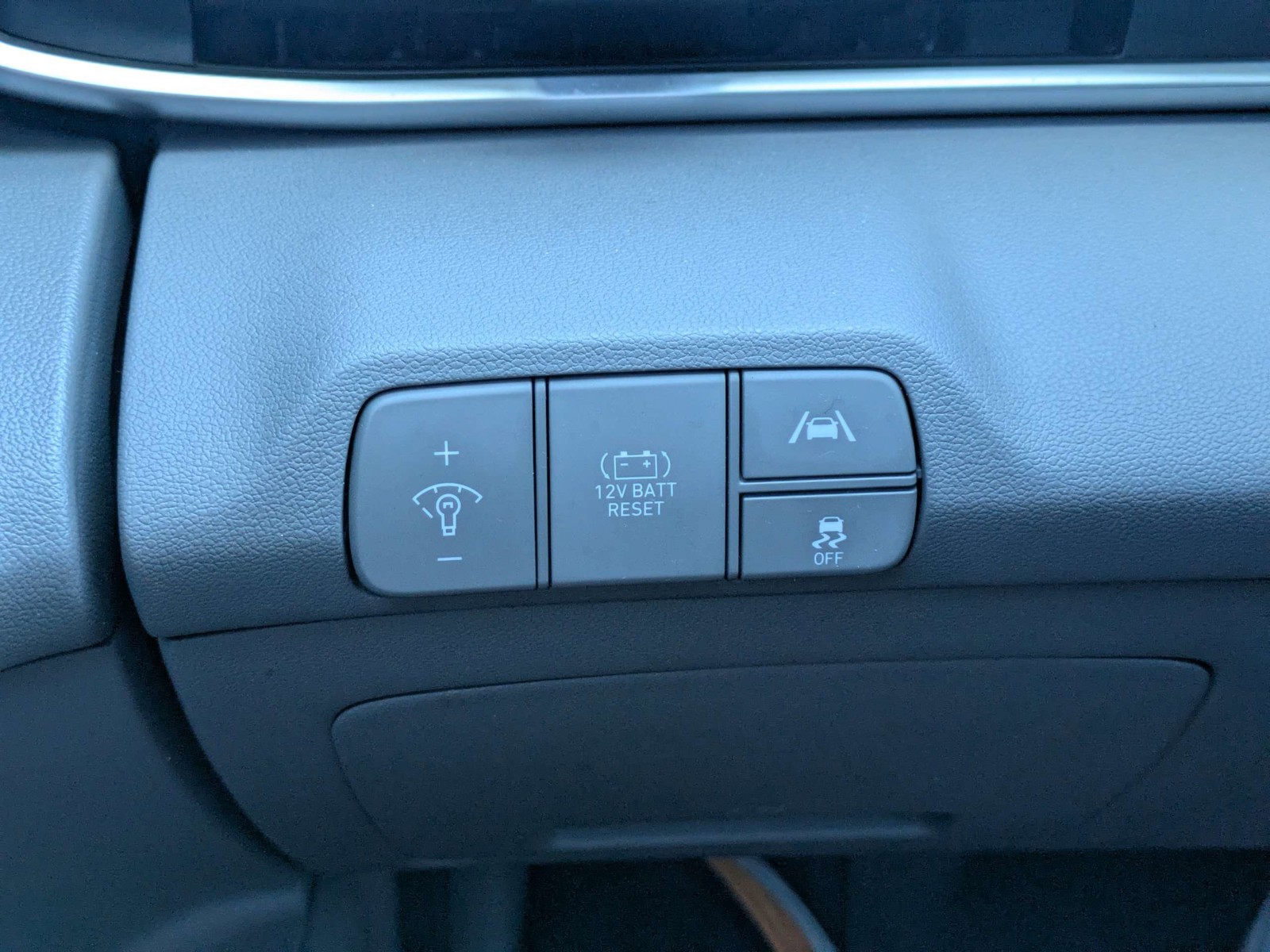 Used 2022 Phantom Black Hyundai Blue image 21