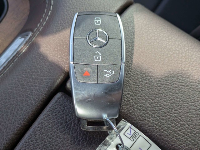 Used 2023 Black Mercedes-Benz GLE 350 image 27
