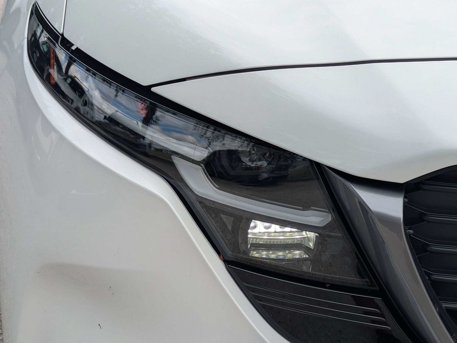 New 2026 Rhodium White Metallic Mazda 2.5 S Select image 9