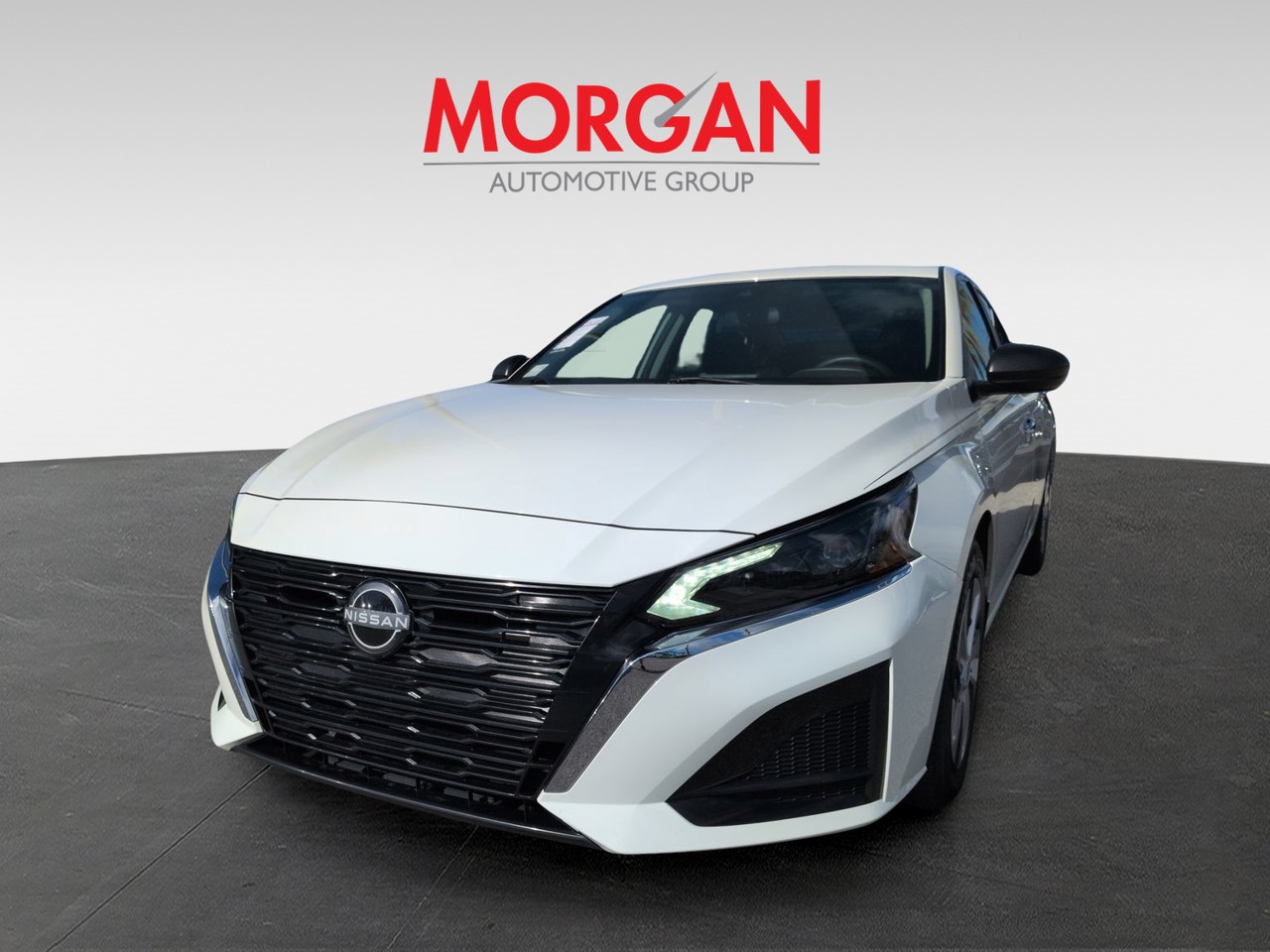 Used 2025 White Nissan 2.5 S image 9