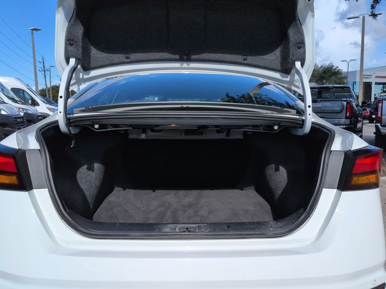 Used 2025 White Nissan 2.5 S image 13