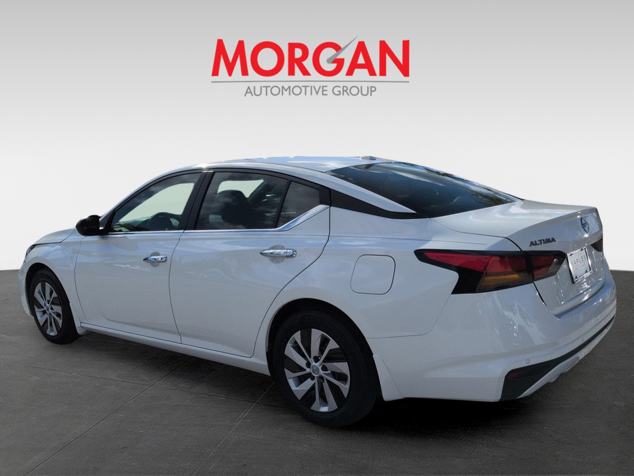 Used 2025 White Nissan 2.5 S image 7