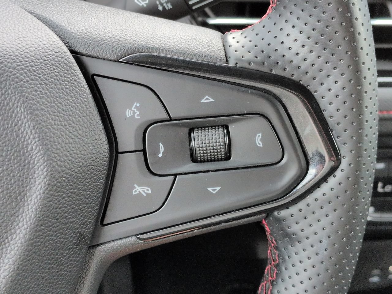 Used 2024 White Chevrolet RS image 26