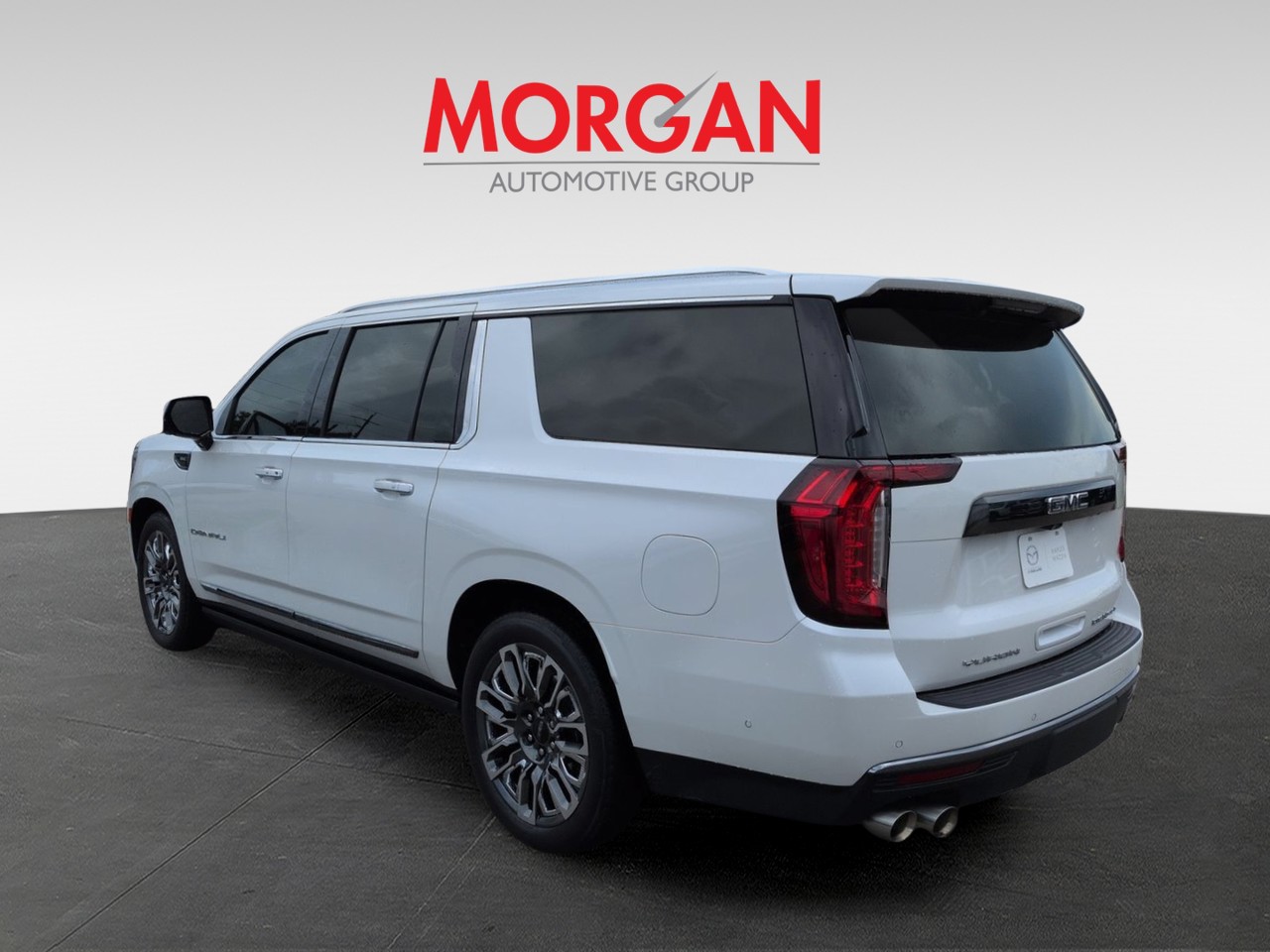 Used 2023 White GMC Denali Ultimate image 7