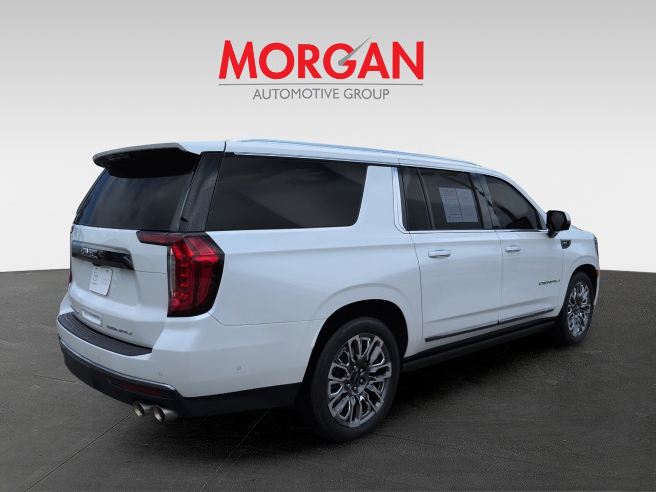 Used 2023 White GMC Denali Ultimate image 5