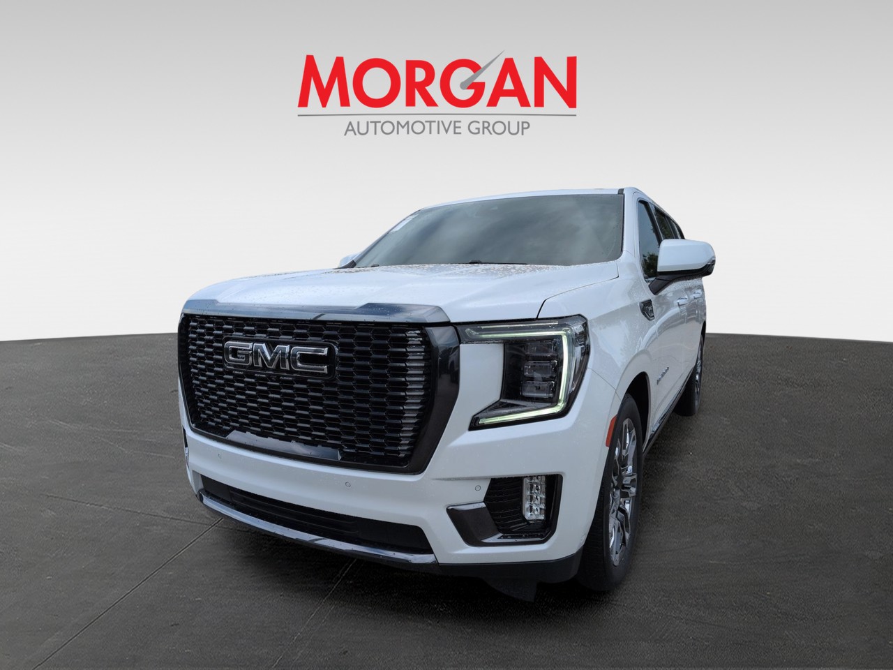 Used 2023 White GMC Denali Ultimate image 9