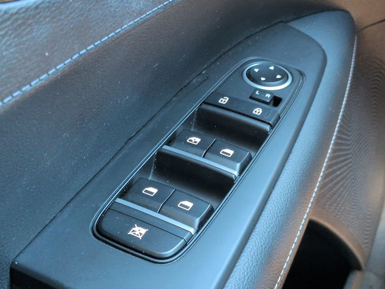 Used 2023 Gray Kia GT-Line image 23