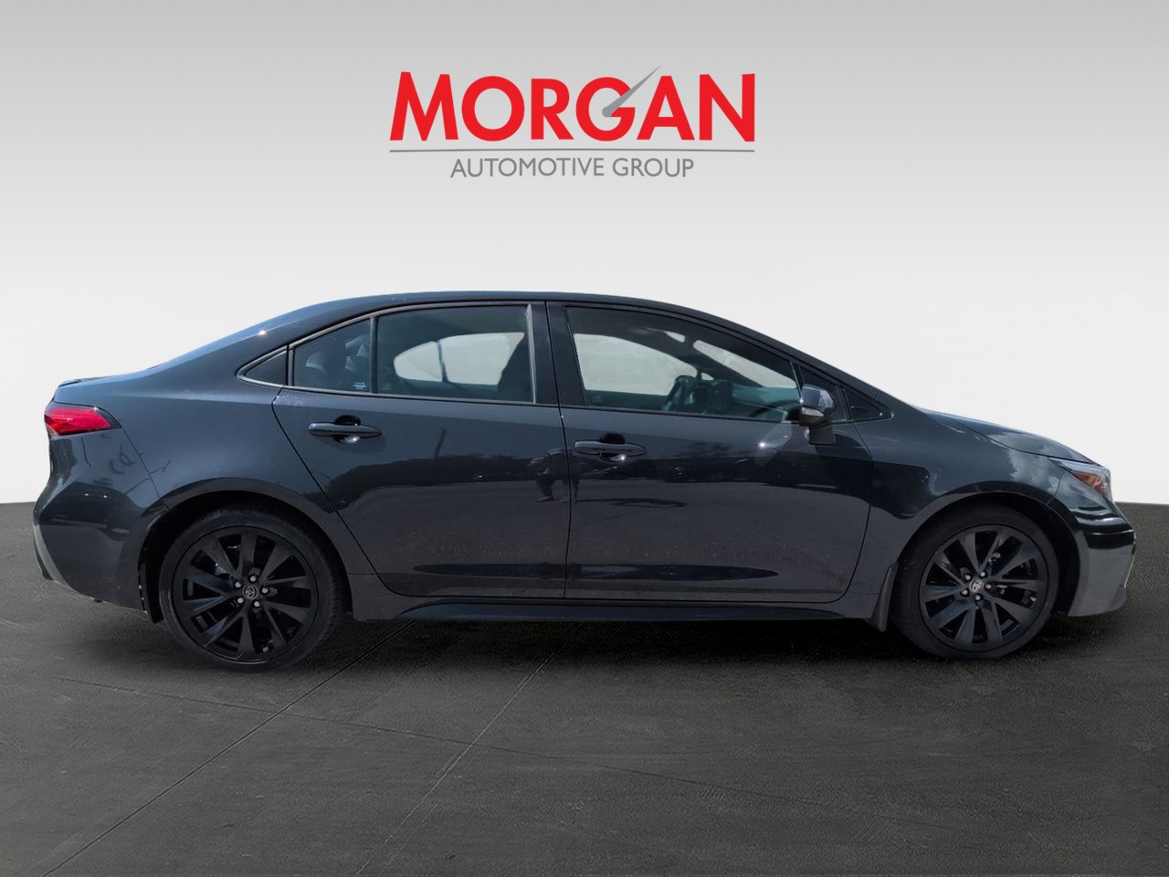 Used 2023  Toyota SE image 4
