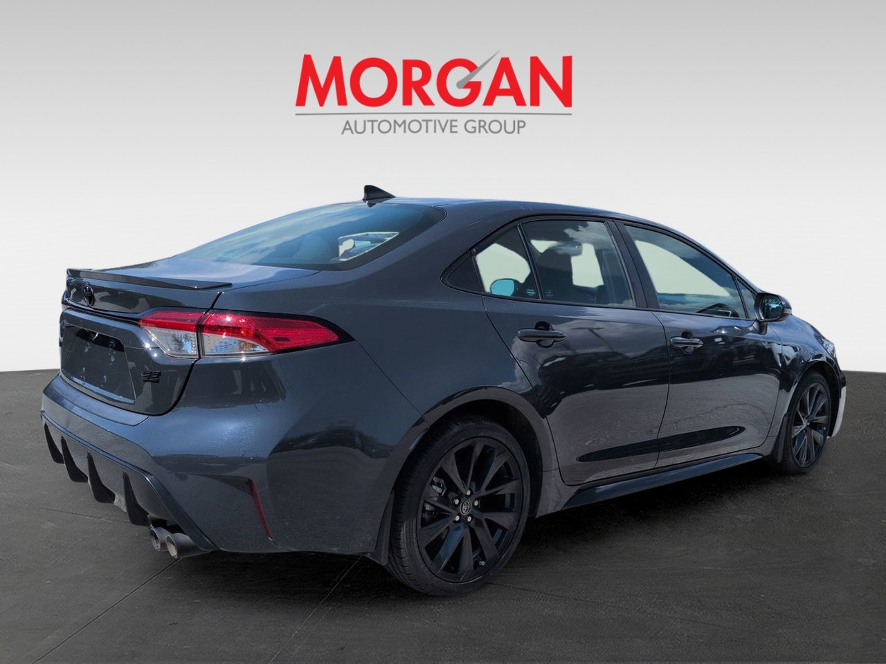 Used 2023  Toyota SE image 5