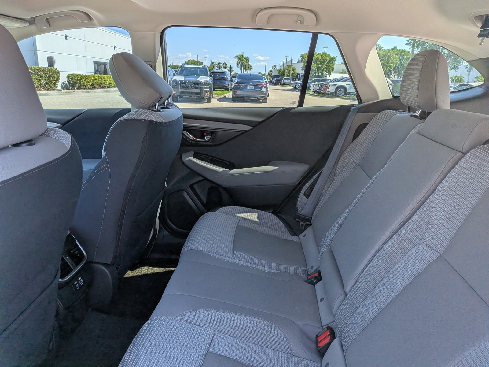Certified Used 2025 Ice Silver Metallic Subaru Premium image 15