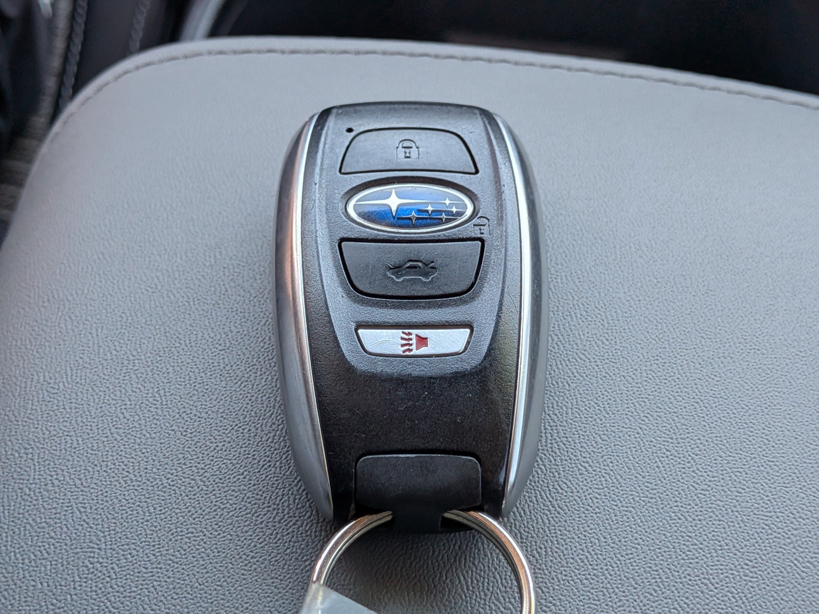 Certified Used 2025 Ice Silver Metallic Subaru Premium image 36