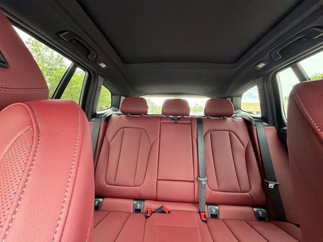 Used 2023 Dark Graphite BMW xDrive30i image 8