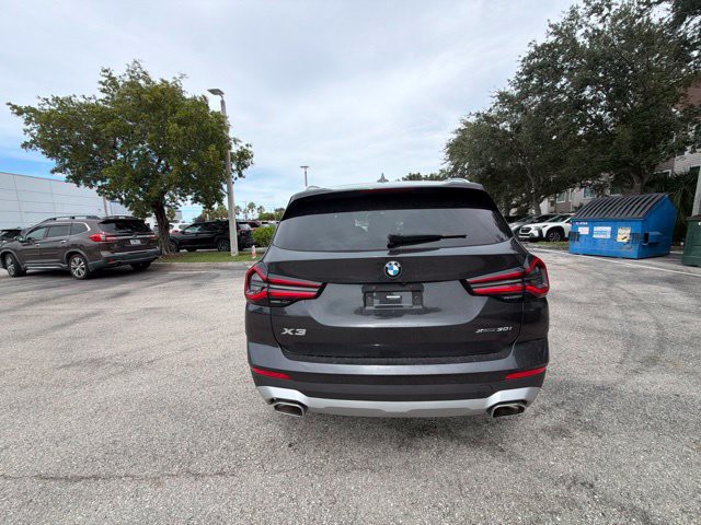 Used 2023 Dark Graphite BMW xDrive30i image 3