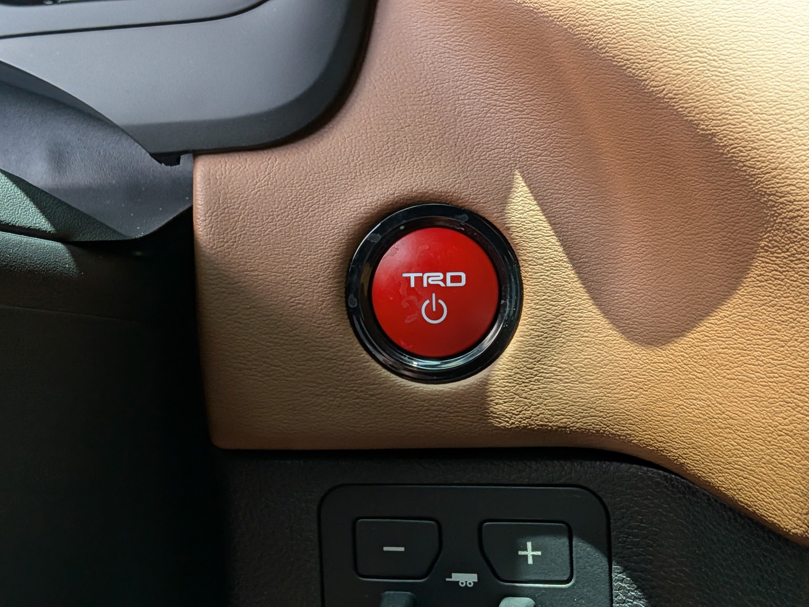 Used 2026 Pearl Toyota 1794 Edition Hybrid image 29
