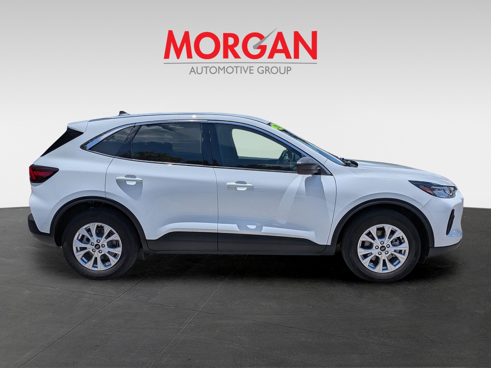 Used 2024 Oxford White Ford Active image 3