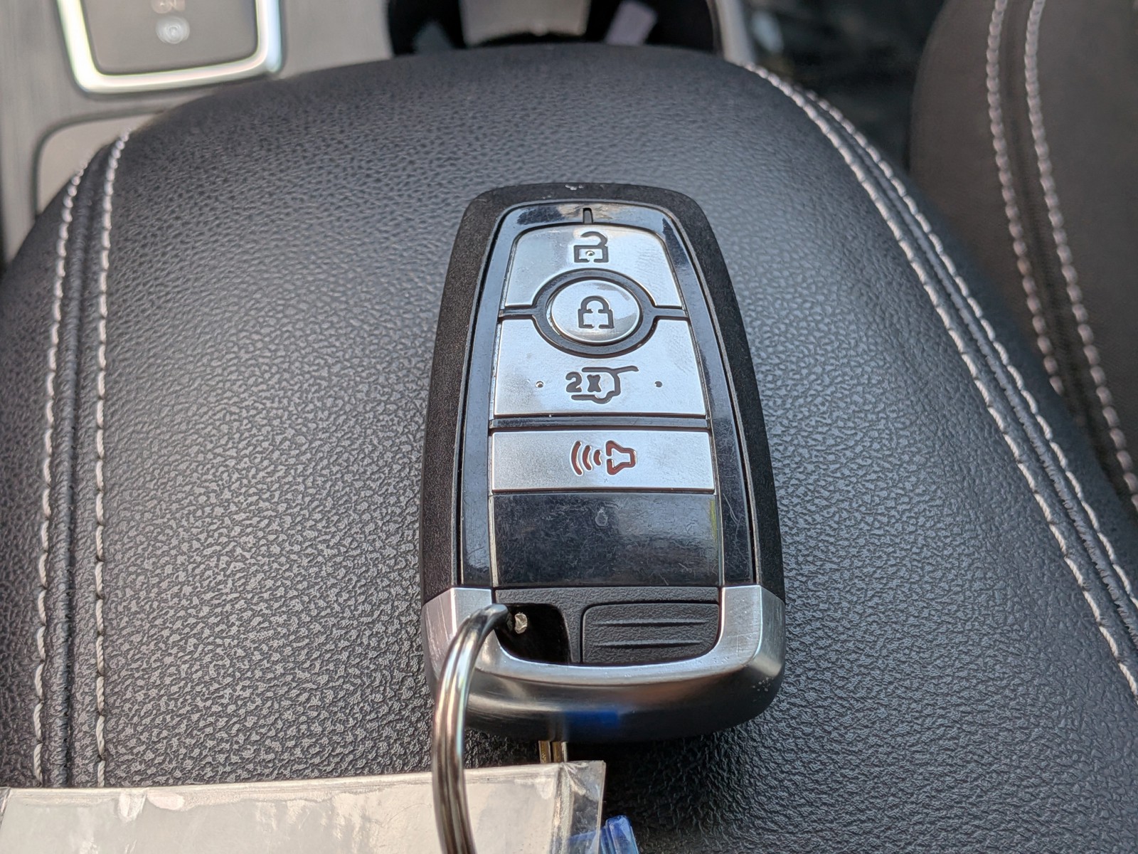 Used 2024 Oxford White Ford Active image 34