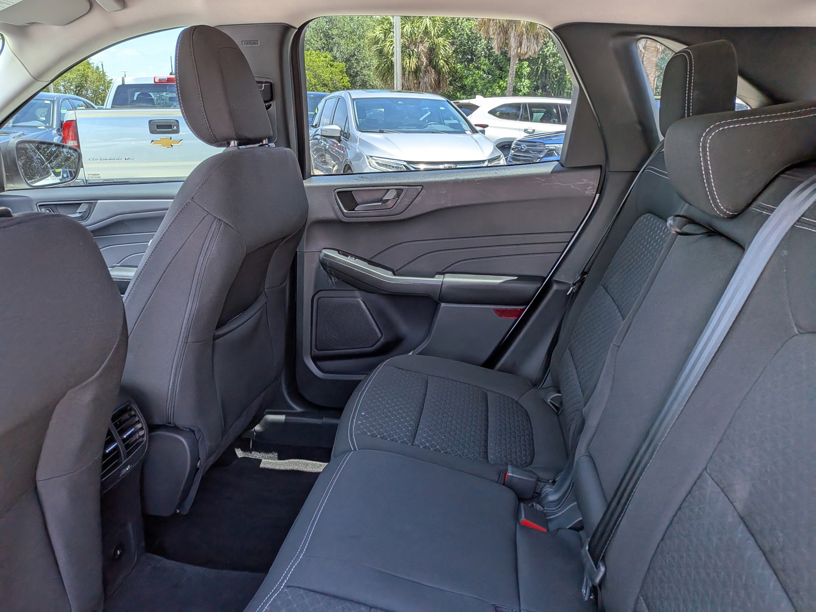 Used 2024 Oxford White Ford Active image 15