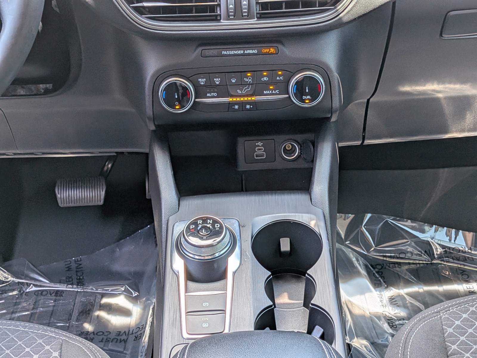 Used 2024 Oxford White Ford Active image 21