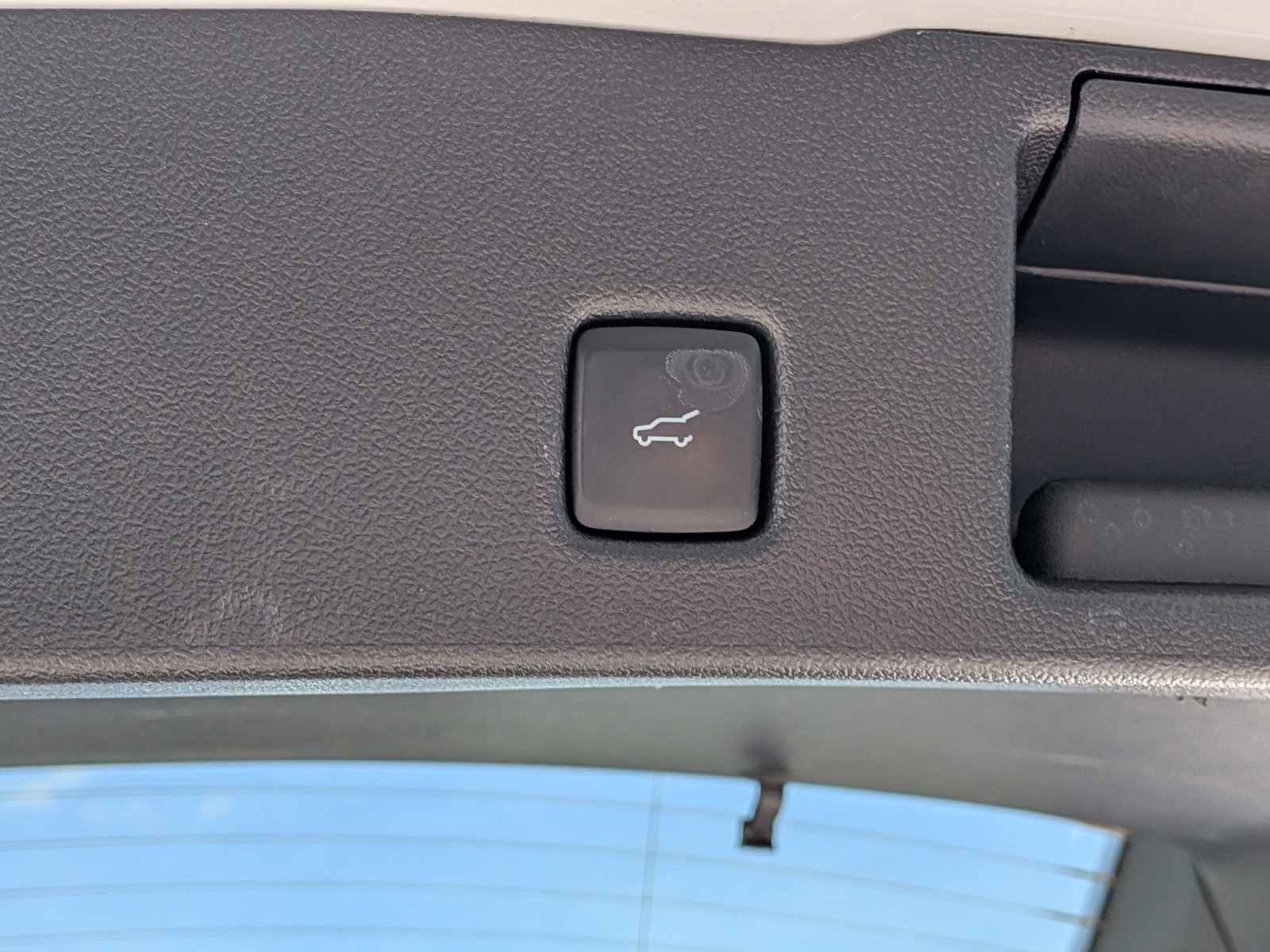 Used 2024 Oxford White Ford Active image 14