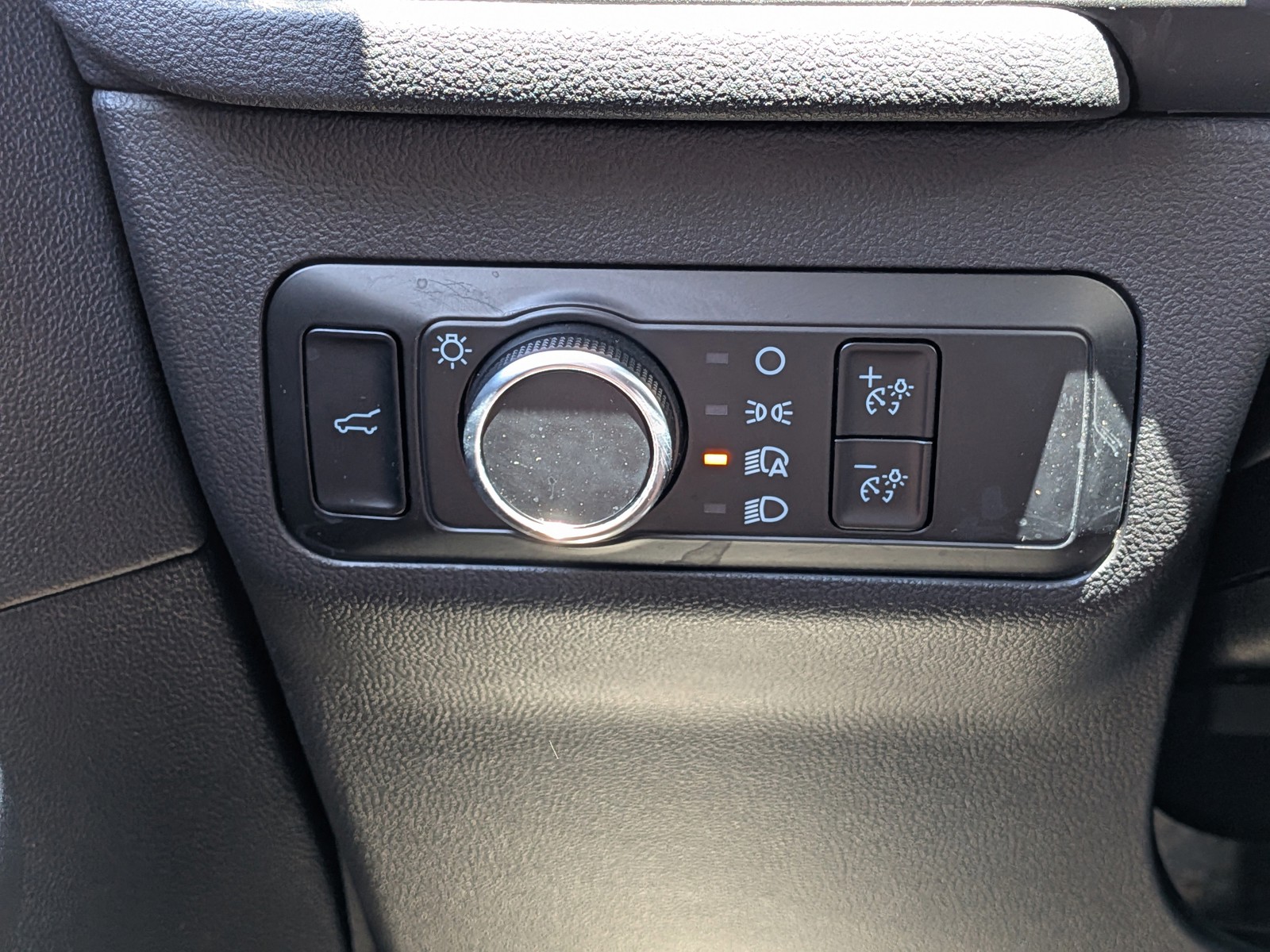 Used 2024 Oxford White Ford Active image 24