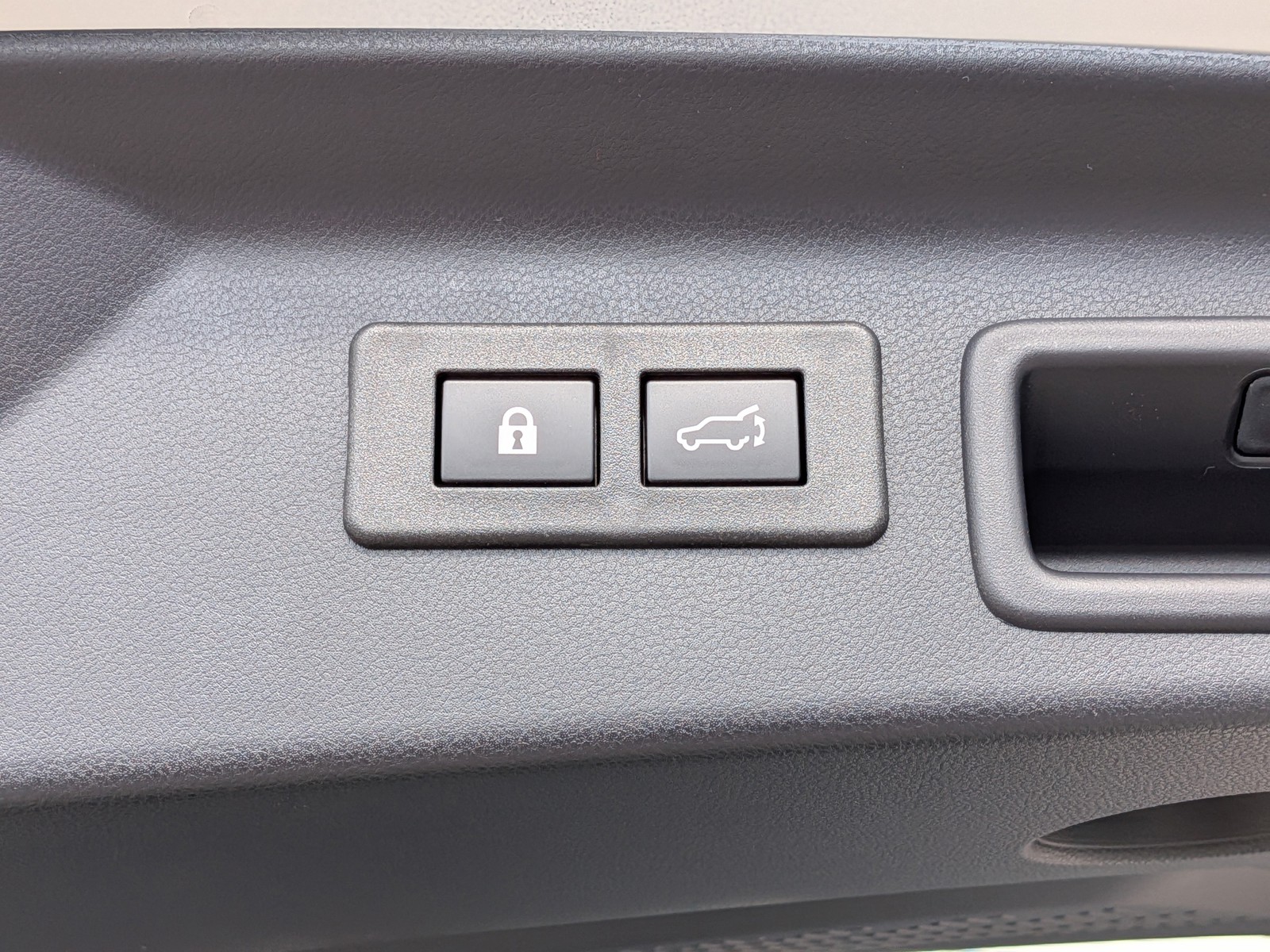 New 2026 Crystal White Pearl Subaru Premium image 13