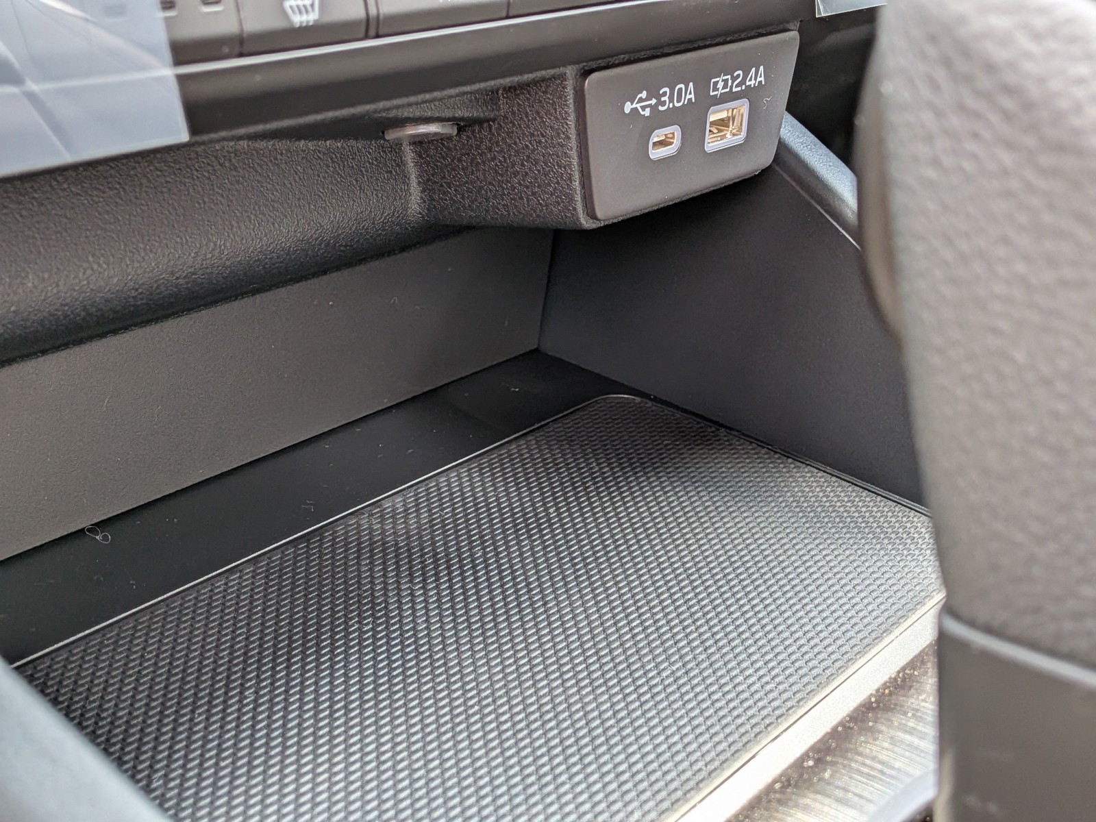 New 2026 Magnetite Gray Metallic Subaru Premium image 25