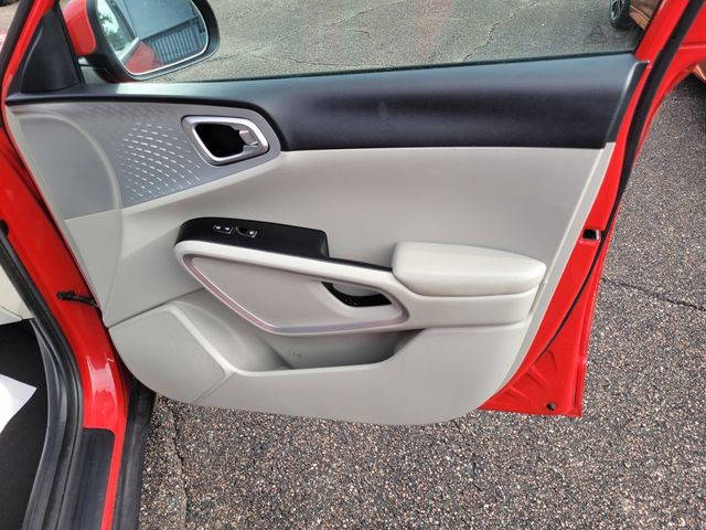 Used 2020 Red Kia LX image 34