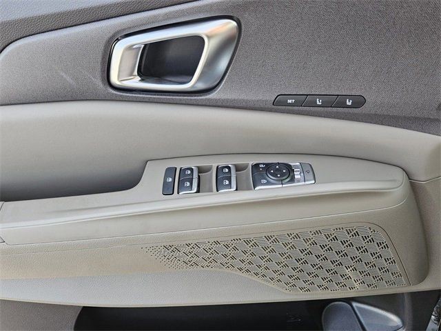 New 2026 White Kia EX image 16