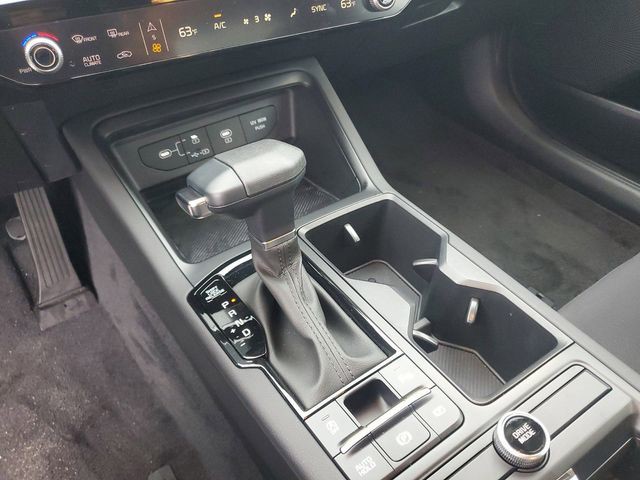 New 2025 White Kia LXS image 20