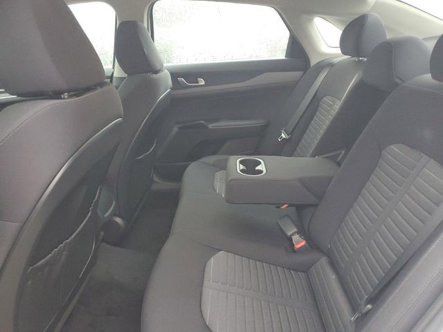 New 2025 White Kia LXS image 25