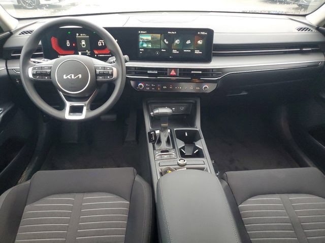 New 2025 White Kia LXS image 22