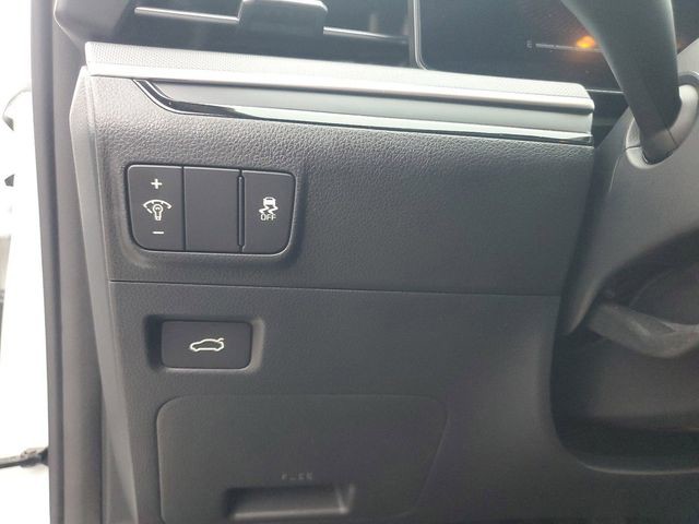 New 2025 White Kia LXS image 12